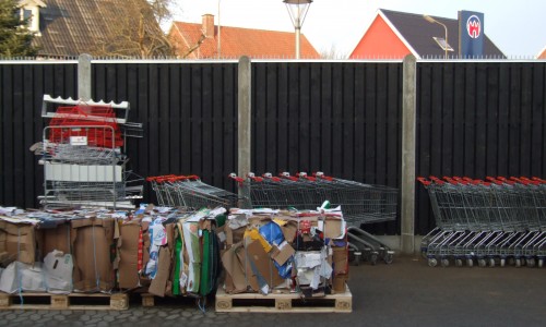 Bræddehegn-sort-malet-2-500x300